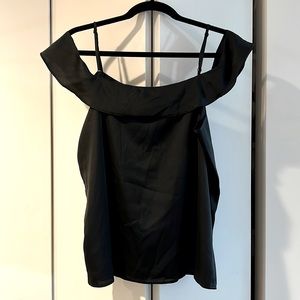 Thin top with side sleeve overlay.